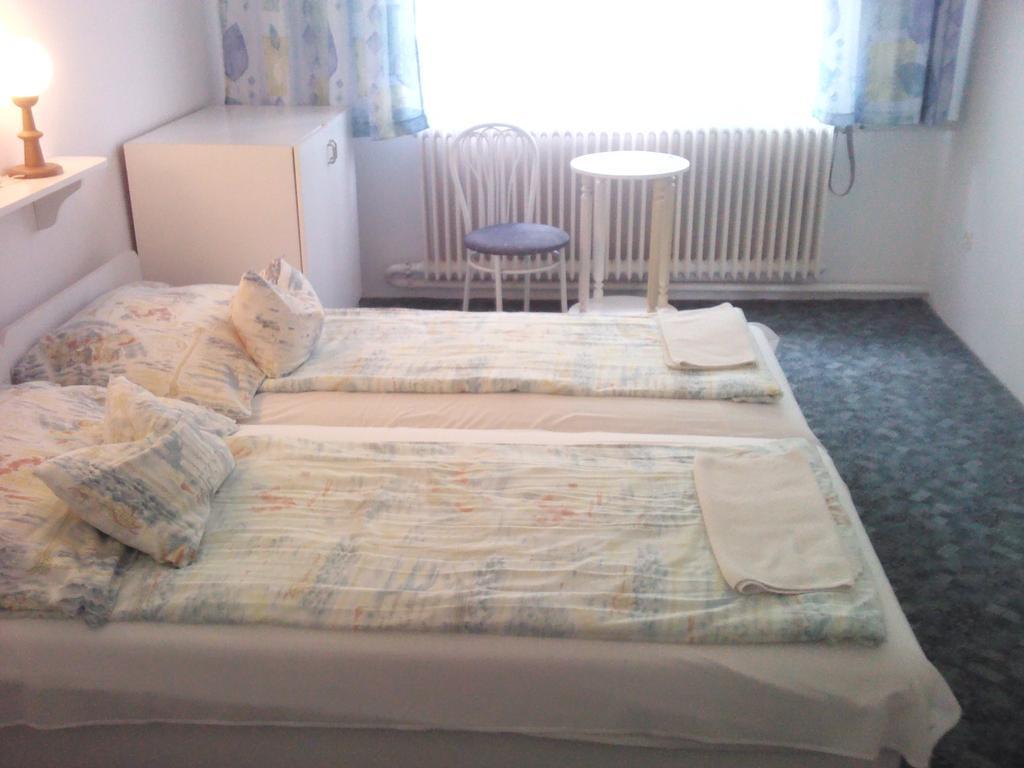 Napfeny Apartment Keszthely Phòng bức ảnh